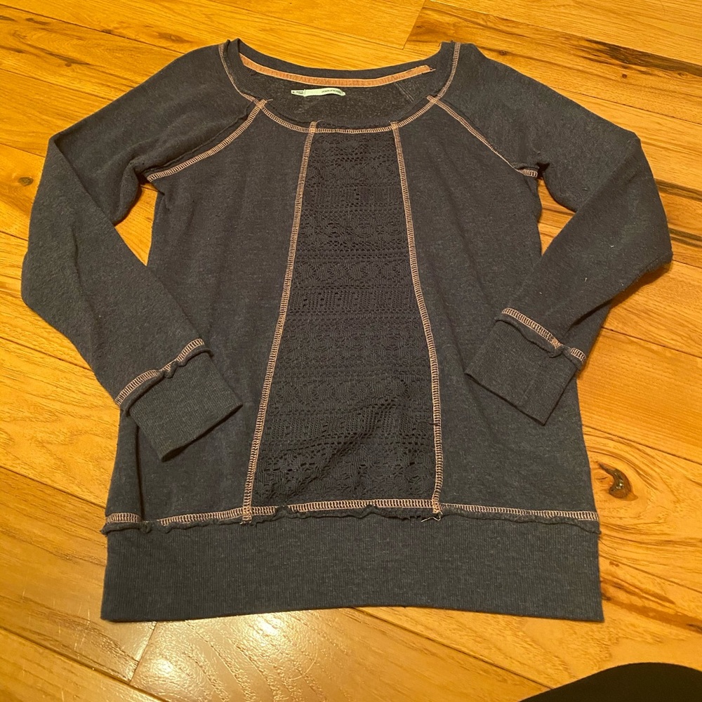 Sweatshirt
